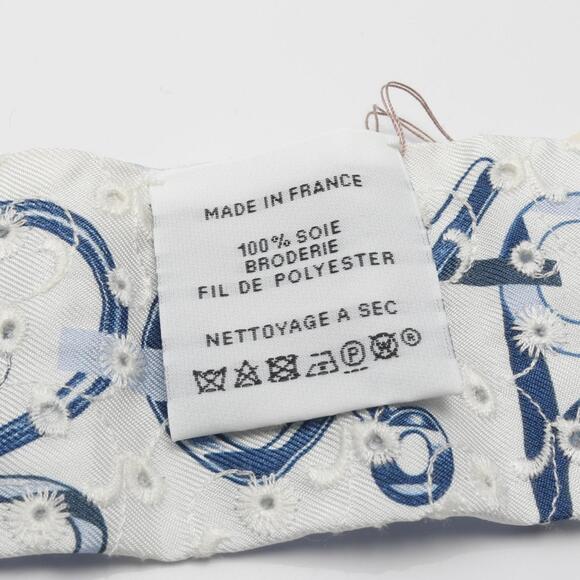 HERMES White Silk Scarf - Picture 3 of 4